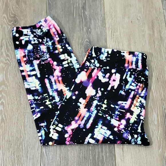 Calvin Klein Performance Quick Dry Legging Capri Black Multi Graphic - Picture 2 of 7